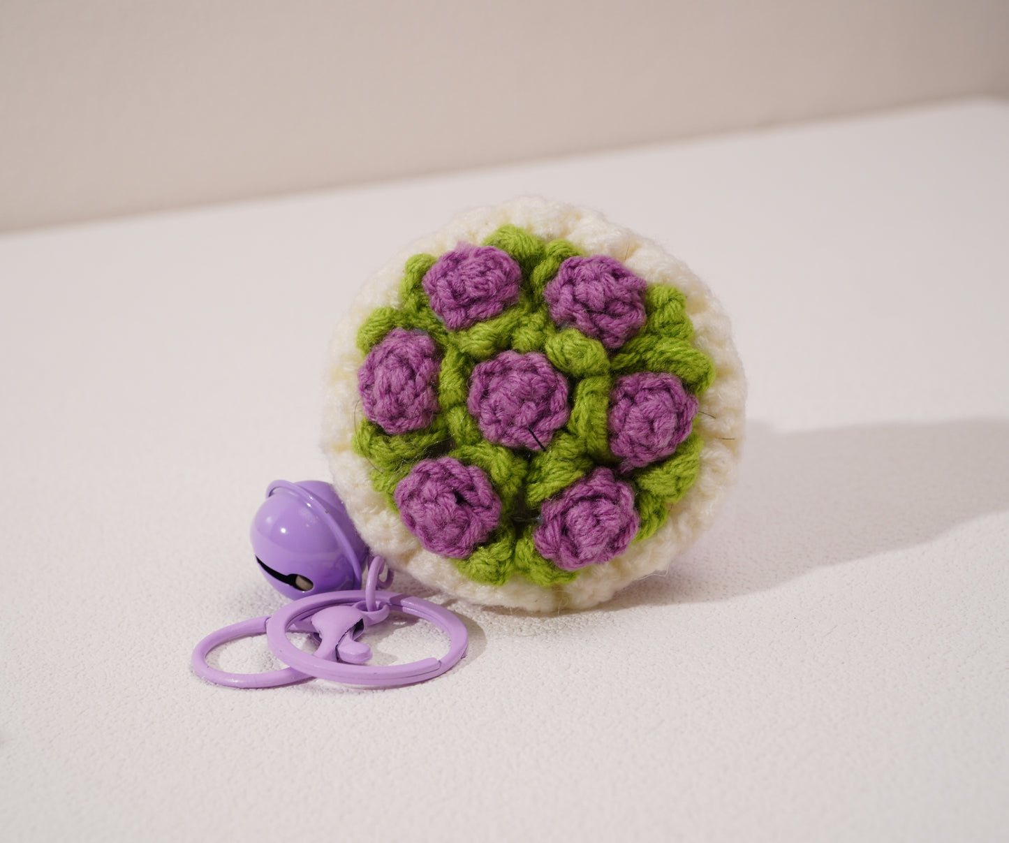 Porte-clés bouquet au crochet – Création artisanale en coton